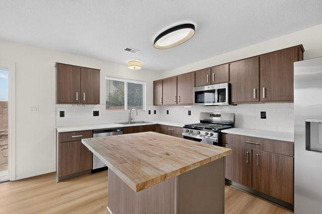 9508 Valle Caldera Road SW, Albuquerque, NM 87121