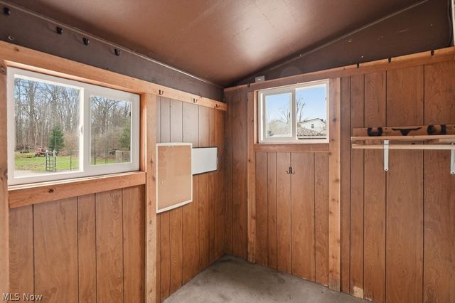 121 Meadowridge Road, Mogadore, OH 44260