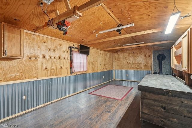 121 Meadowridge Road, Mogadore, OH 44260