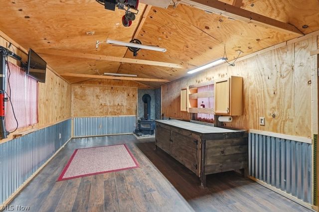 121 Meadowridge Road, Mogadore, OH 44260