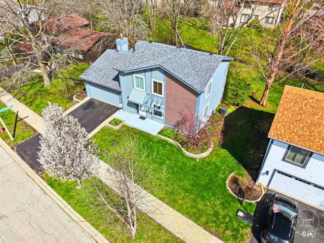 774 Yosemite Trail, Roselle, IL 60172