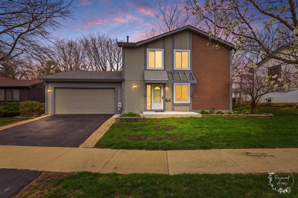 774 Yosemite Trail, Roselle, IL 60172