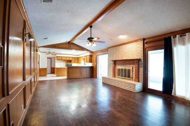 6883 County Road 4098, Kaufman, TX 75142