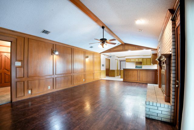 6883 County Road 4098, Kaufman, TX 75142