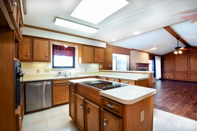 6883 County Road 4098, Kaufman, TX 75142