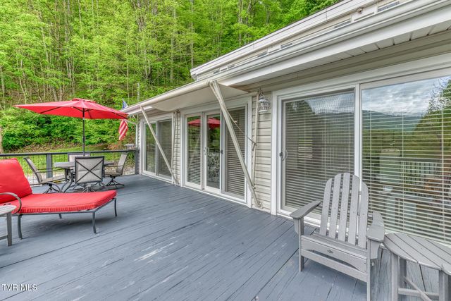 126 Shadow Mountain Road, Roan Mountain, TN 37687
