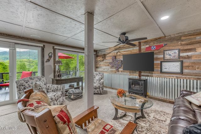 126 Shadow Mountain Road, Roan Mountain, TN 37687