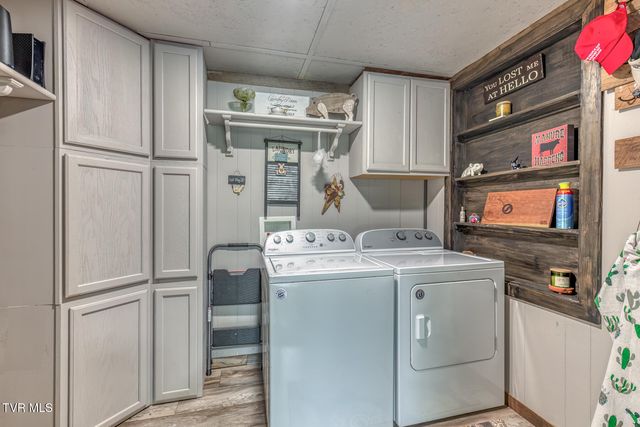 126 Shadow Mountain Road, Roan Mountain, TN 37687