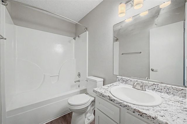 4394 & 4396 W Thrasher Drive, Fayetteville, AR 72704