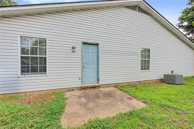 4394 & 4396 W Thrasher Drive, Fayetteville, AR 72704