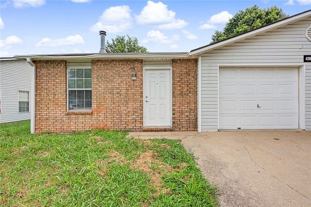 4394 & 4396 W Thrasher Drive, Fayetteville, AR 72704