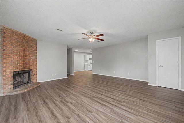 4394 & 4396 W Thrasher Drive, Fayetteville, AR 72704