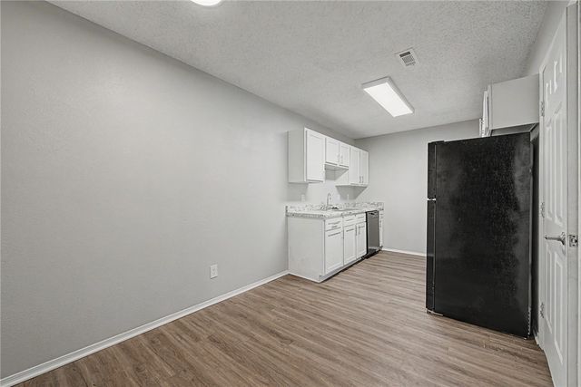 4394 & 4396 W Thrasher Drive, Fayetteville, AR 72704