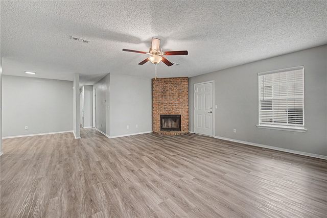 4394 & 4396 W Thrasher Drive, Fayetteville, AR 72704