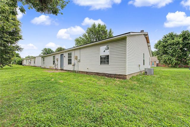 4394 & 4396 W Thrasher Drive, Fayetteville, AR 72704
