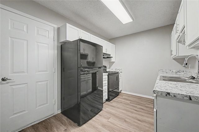 4394 & 4396 W Thrasher Drive, Fayetteville, AR 72704