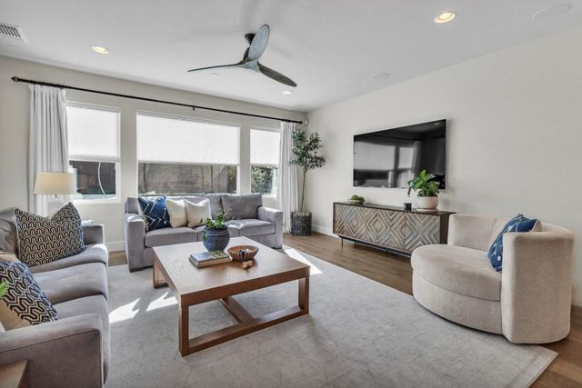 2192 Ranch View Dr, Rocklin, CA 95765