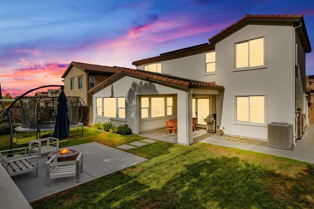 2192 Ranch View Dr, Rocklin, CA 95765