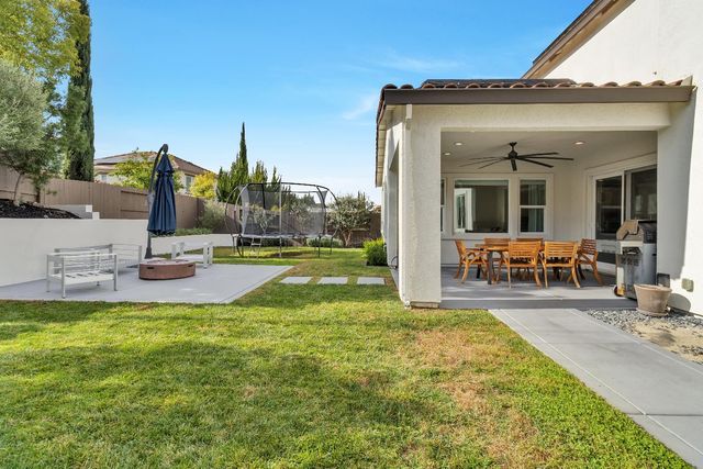 2192 Ranch View Dr, Rocklin, CA 95765