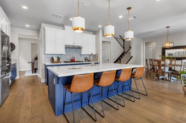 2192 Ranch View Dr, Rocklin, CA 95765