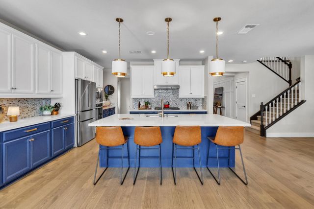 2192 Ranch View Dr, Rocklin, CA 95765