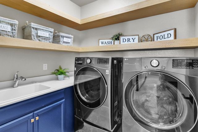 2192 Ranch View Dr, Rocklin, CA 95765