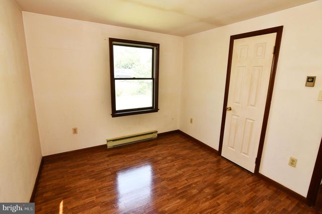2111 SHAWN DR, Middletown, VA 22645