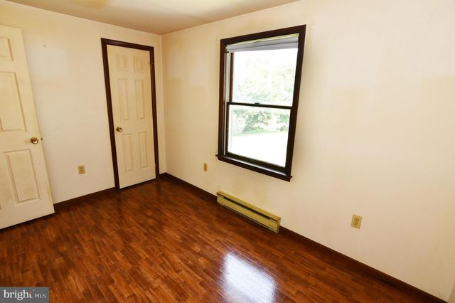 2111 SHAWN DR, Middletown, VA 22645