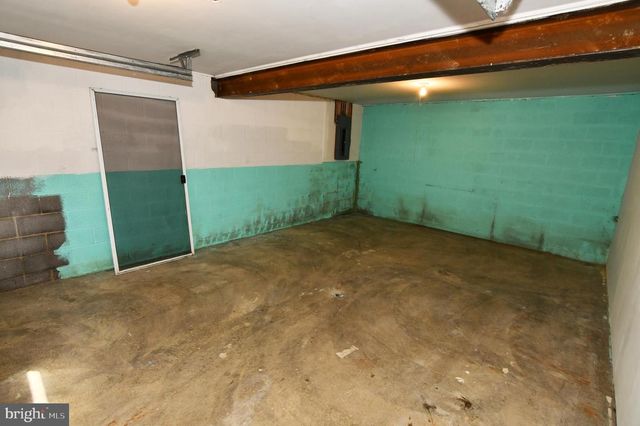 2111 SHAWN DR, Middletown, VA 22645