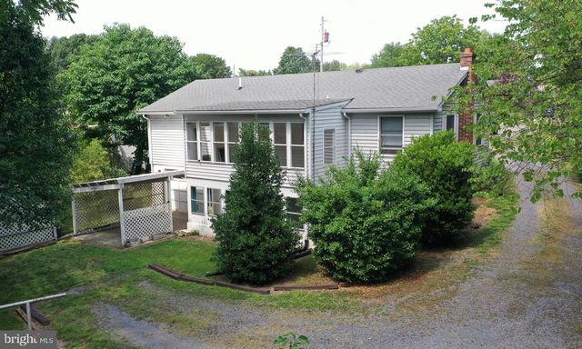 2111 SHAWN DR, Middletown, VA 22645