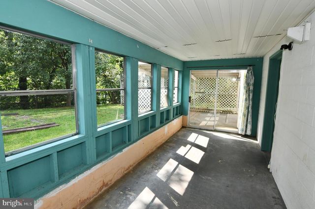 2111 SHAWN DR, Middletown, VA 22645