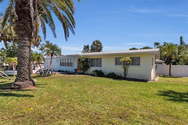 311 59TH STREET, Holmes Beach, FL 34217