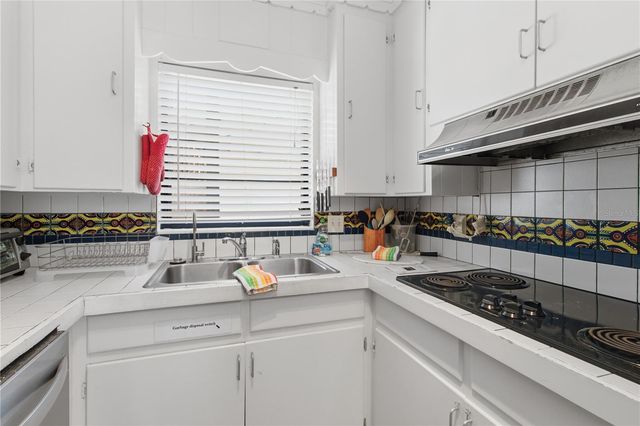 311 59TH STREET, Holmes Beach, FL 34217