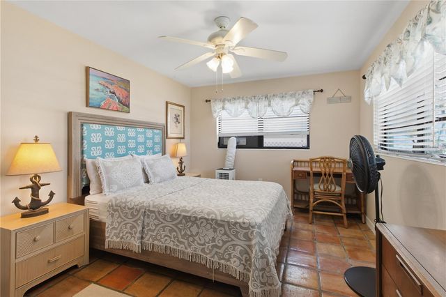 311 59TH STREET, Holmes Beach, FL 34217
