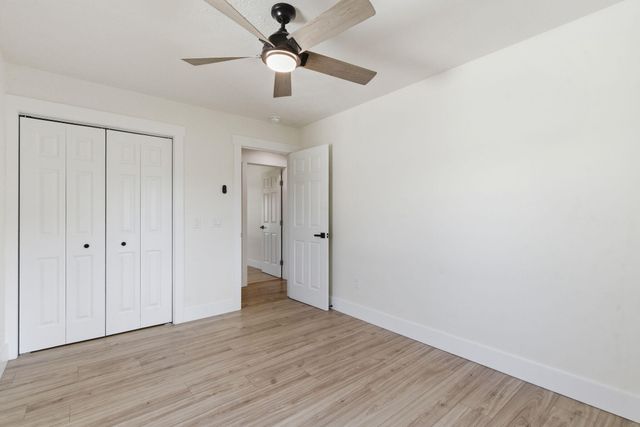 1255 E Bonaire Drive, Springfield, MO 65803