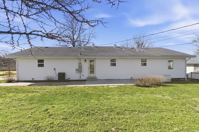 1255 E Bonaire Drive, Springfield, MO 65803