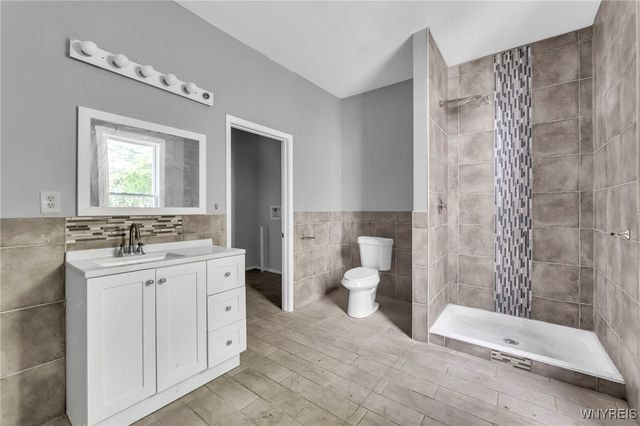 33 Lafayette Avenue, Buffalo, NY 14213