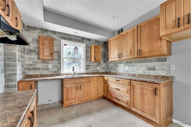 33 Lafayette Avenue, Buffalo, NY 14213