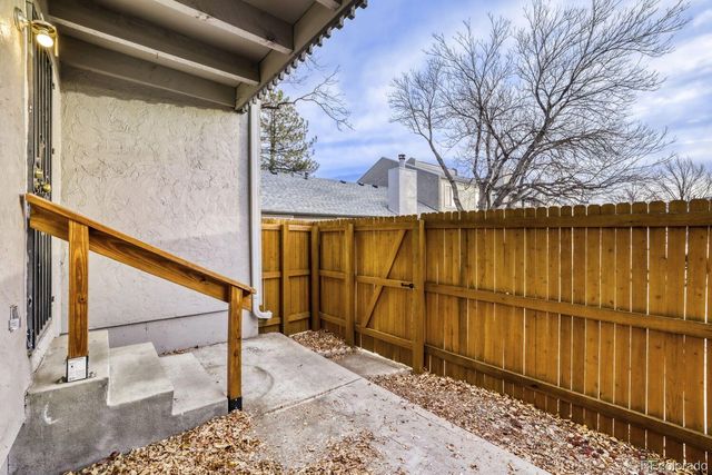 2301 E Fremont Avenue X02, Centennial, CO 80122