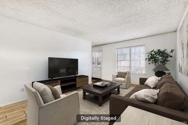 2301 E Fremont Avenue X02, Centennial, CO 80122