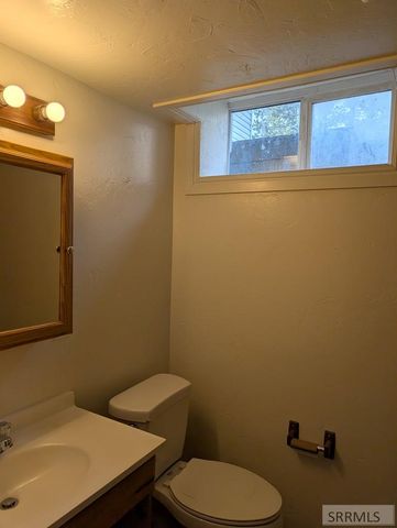 244 E 24th Street, Idaho Falls, ID 83404