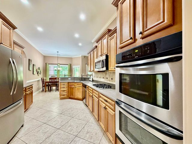 65 BURTON PLACE DR, Oakland, TN 38060