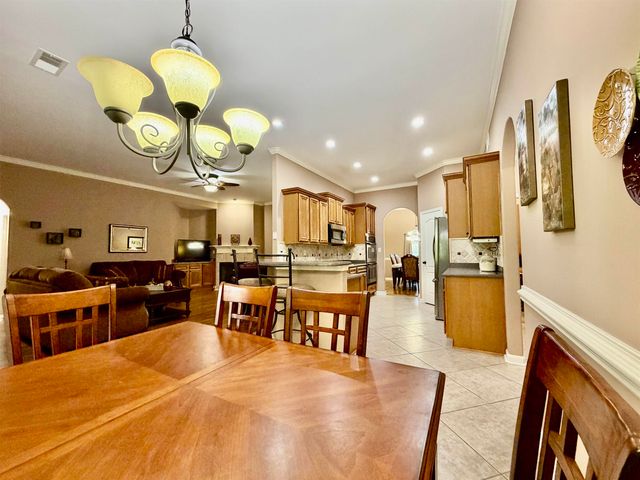65 BURTON PLACE DR, Oakland, TN 38060