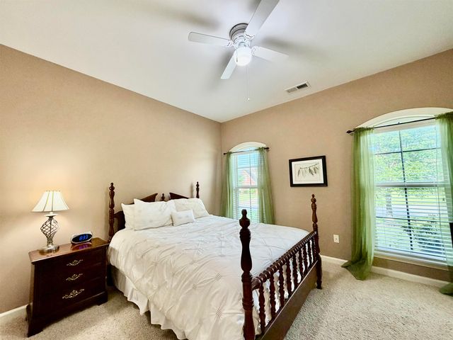 65 BURTON PLACE DR, Oakland, TN 38060