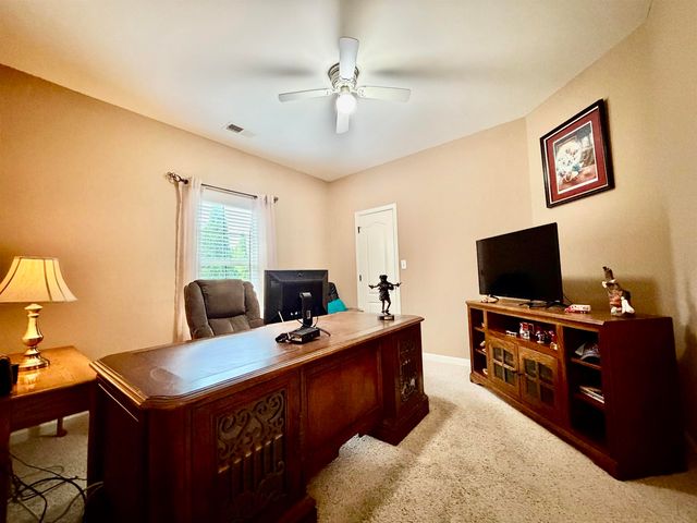 65 BURTON PLACE DR, Oakland, TN 38060