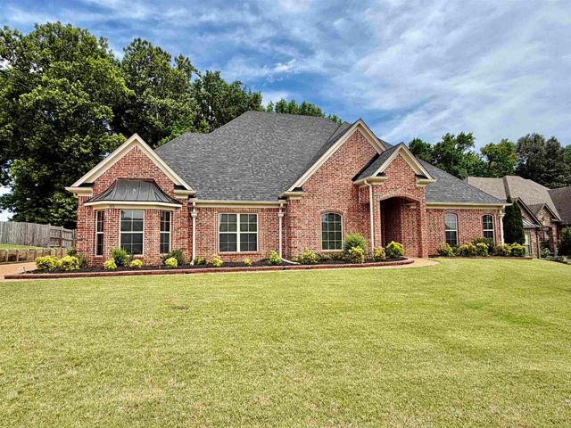 65 BURTON PLACE DR, Oakland, TN 38060