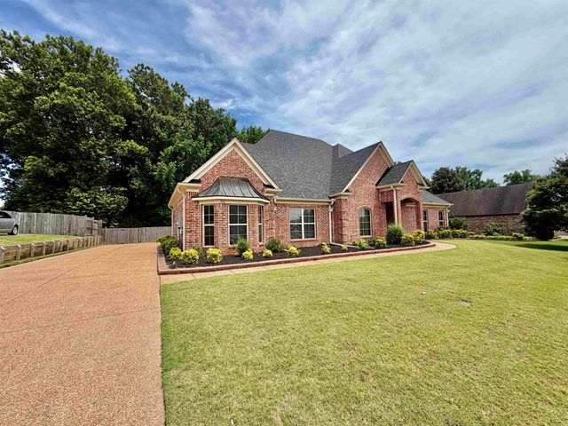 65 BURTON PLACE DR, Oakland, TN 38060