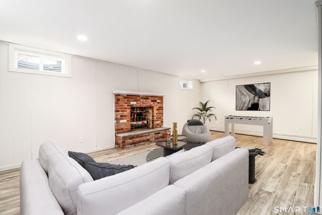 408 Hut Hill Road, Bridgewater, CT 06752