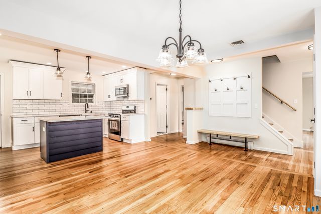 408 Hut Hill Road, Bridgewater, CT 06752