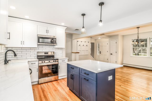 408 Hut Hill Road, Bridgewater, CT 06752